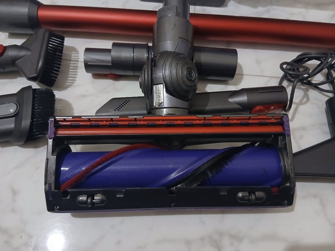 き*7様 Dyson V10 SV12 レッド 動作確認済 付属品多数