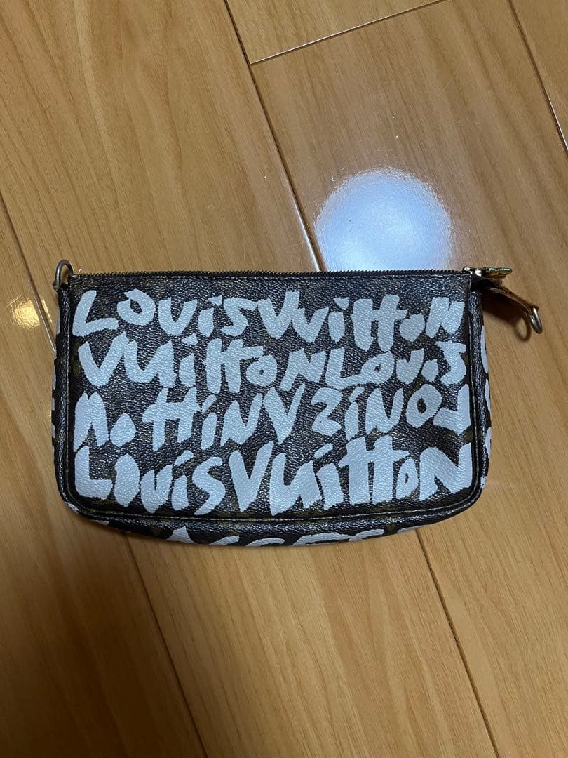 Louis Vuitton ポシェットアクセソワール