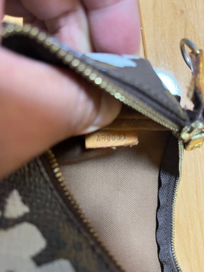 Louis Vuitton ポシェットアクセソワール