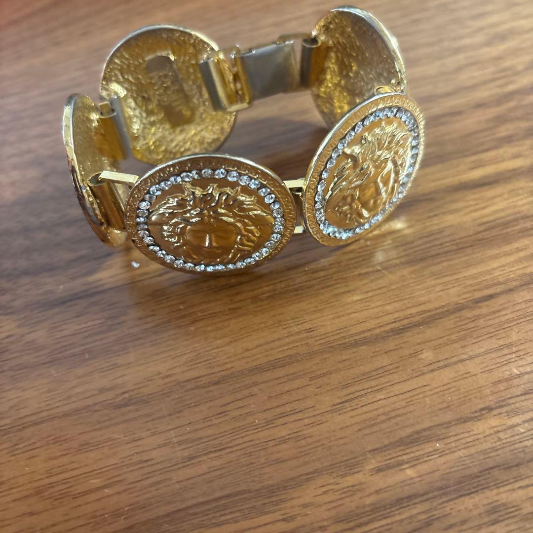 GianniVersace ヴェルサーチ　ライオン　ブレスレット　GD