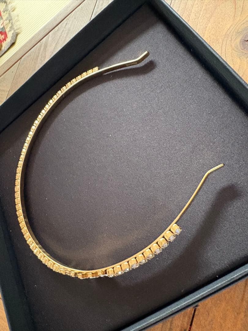 miu miu カチューシャ　ゴールド　クリスタル