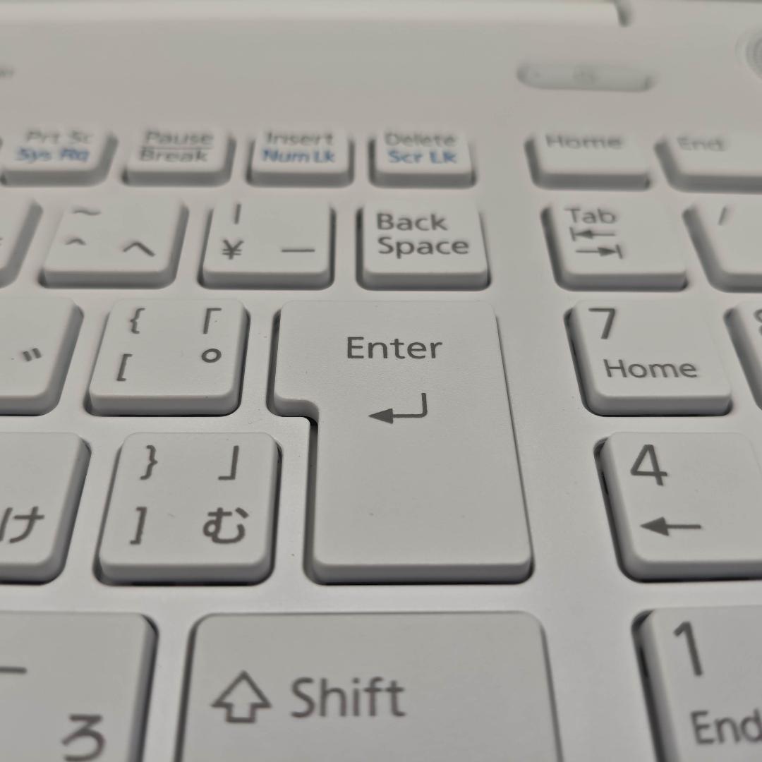 真っ白キレイ✨Windows11✨高速SSDリカバリ済み 富士通ノートパソコン