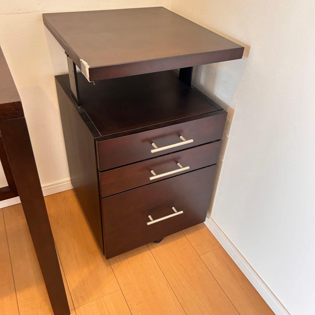 ACTUSダークブラウン木製 サイドテーブル 3引き出し 展示品 - メルカリ