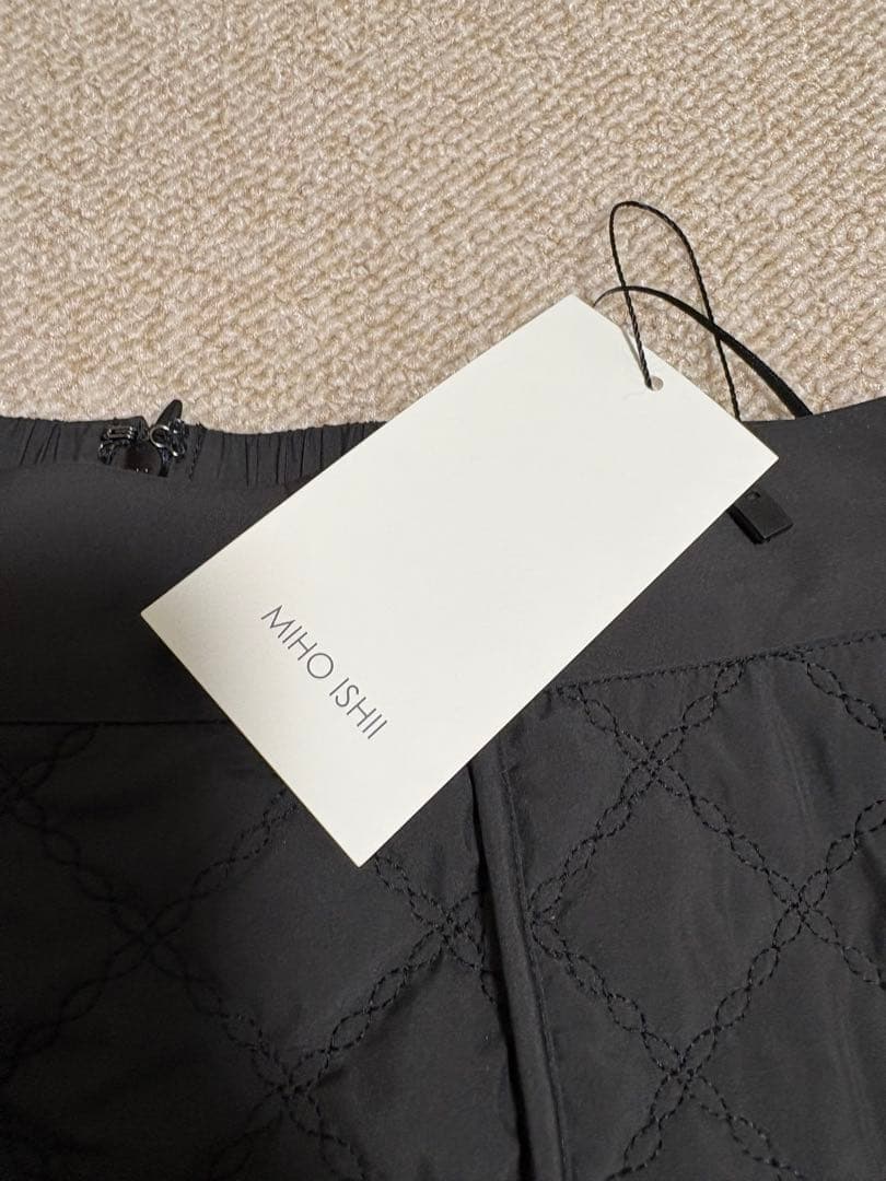 新品未使用】石井美保さんオリジナルキルティングスカート - メルカリ