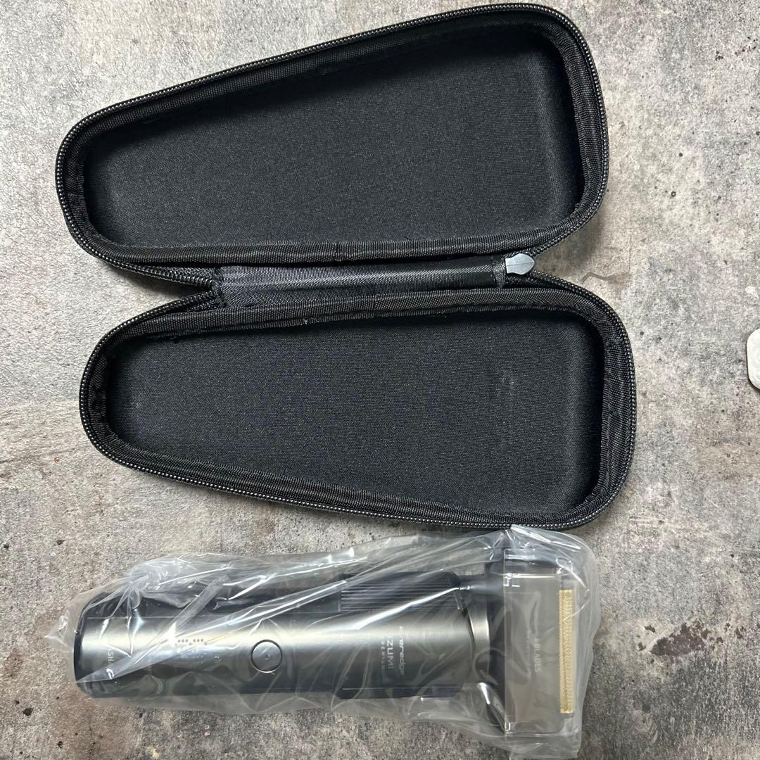 IZUMI everedge 電気シェーバー IZF-E683W-K ブラック