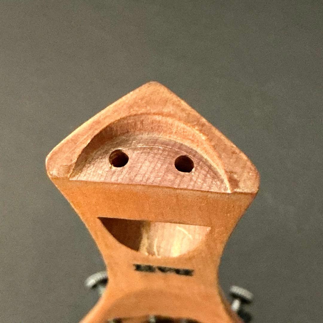 ボワ・ダルモニ　ヴァイオリン(ヴィオラ？)テールピース　アジャスター付き　柘植