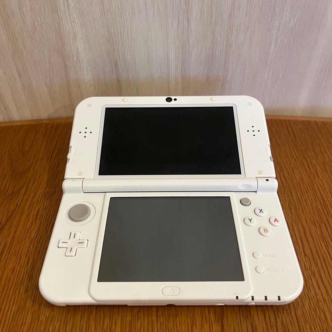 【美品】Newニンテンドー3DS LL パールホワイト カセット付き