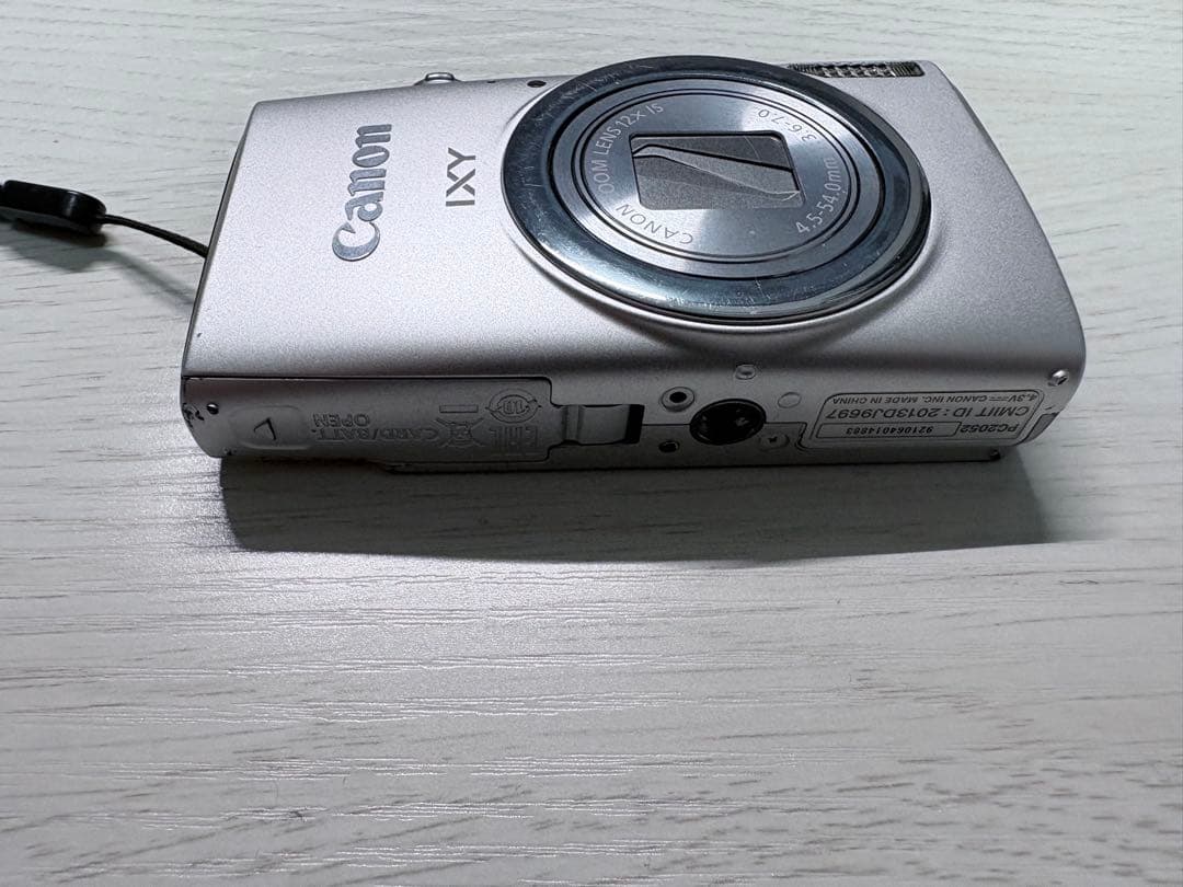 Canon IXY630 シルバー
