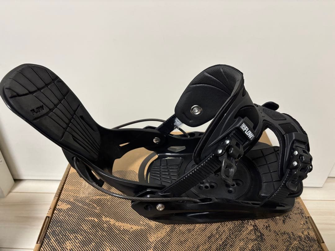 FLOW スノーボードビンディング ブラック　フロー