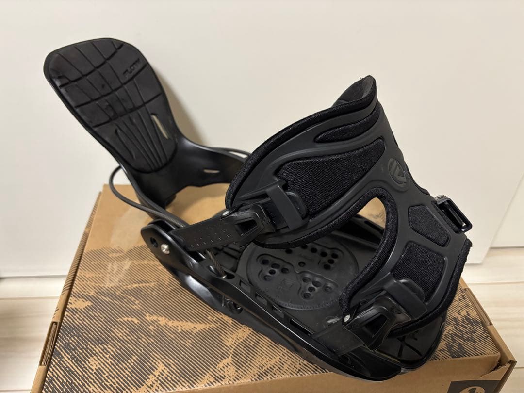 FLOW スノーボードビンディング ブラック　フロー