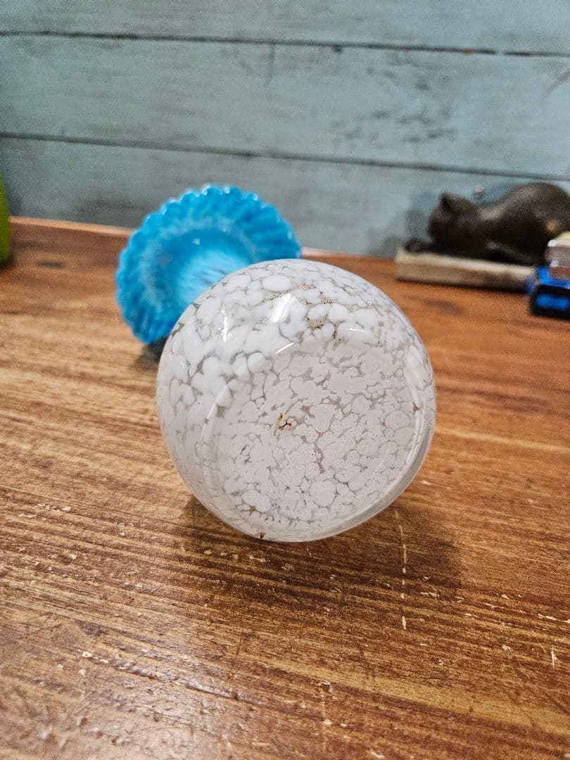 フランスアンティーク オパリンガラス クリシー フリル 花瓶 フラワー