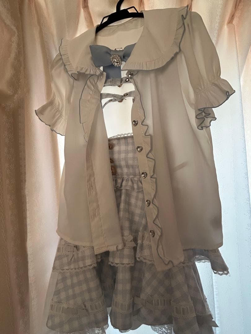 ꒰ LIZLISA ꒱ はしごリボンギンガムティアードスカパン ブルー - メルカリ