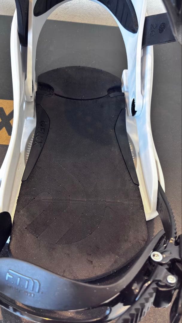 【希少品】FLUX EM Sサイズ　BLACK &WHITE