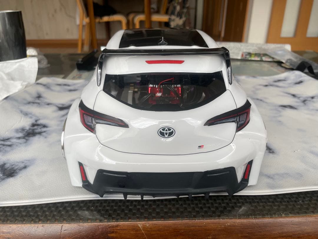 トヨタ GR ヤリス ラジコンモデル ホワイト　レーブd