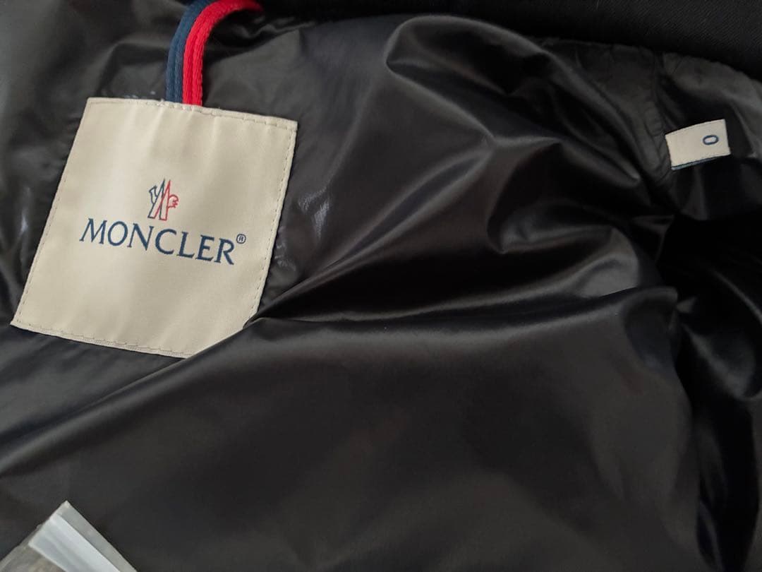 MONCLER モンクレール ブラック ダウンジャケット