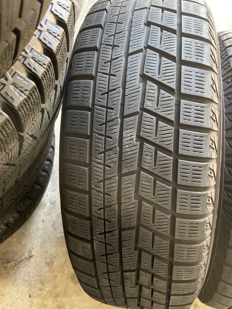 Raa 様カローラ　スポーツ、ツーリング、プリウスなど195/65R15