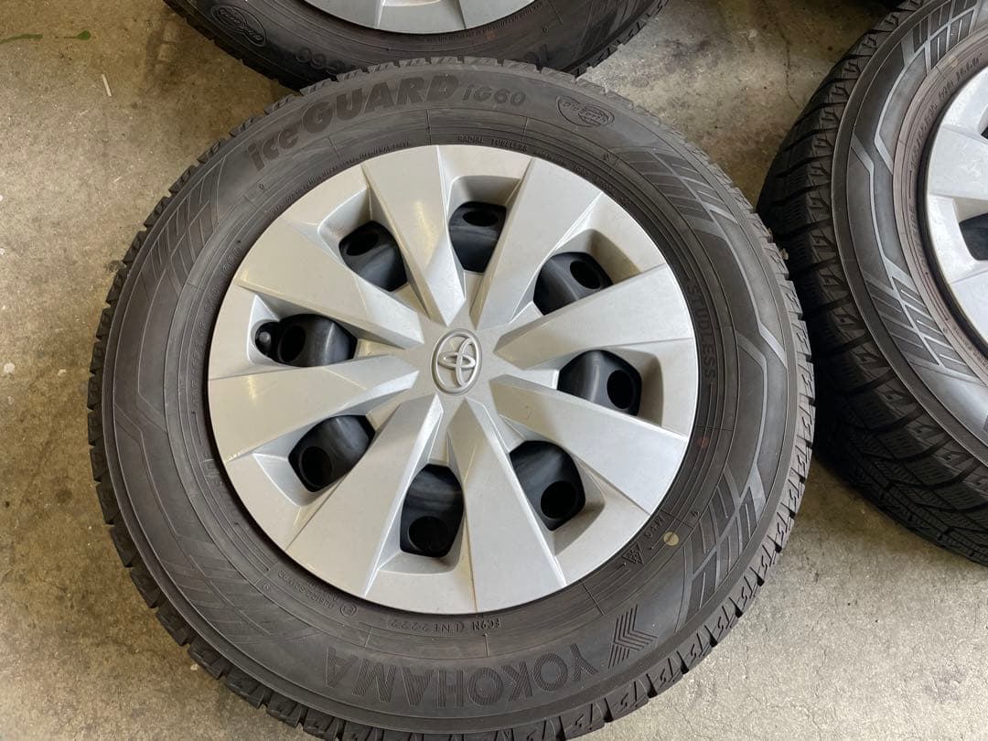 Raa 様カローラ　スポーツ、ツーリング、プリウスなど195/65R15