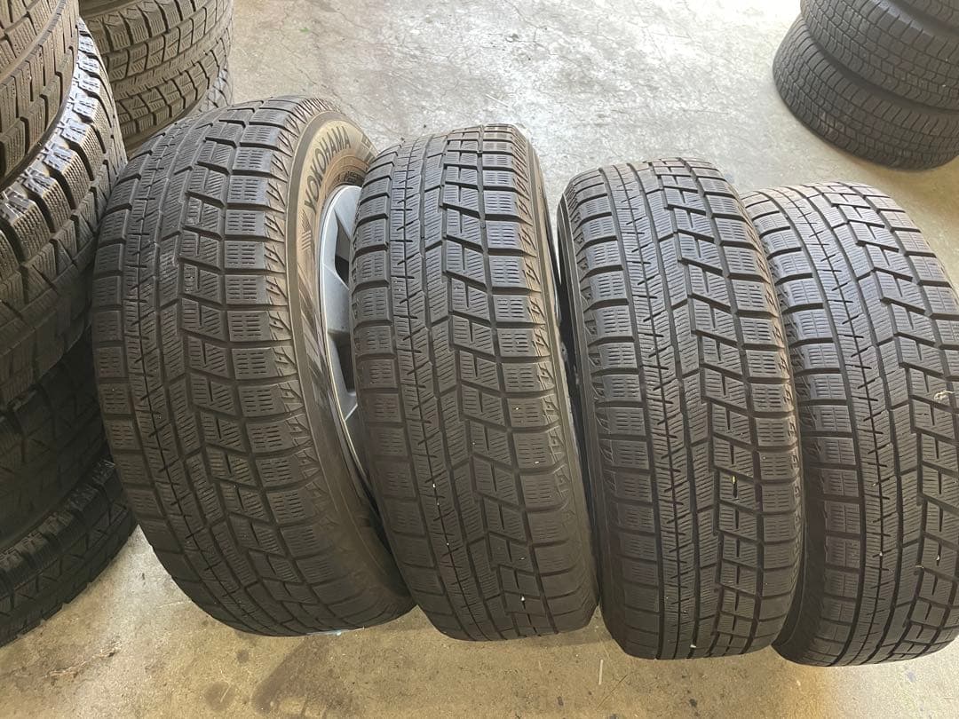 Raa 様カローラ　スポーツ、ツーリング、プリウスなど195/65R15