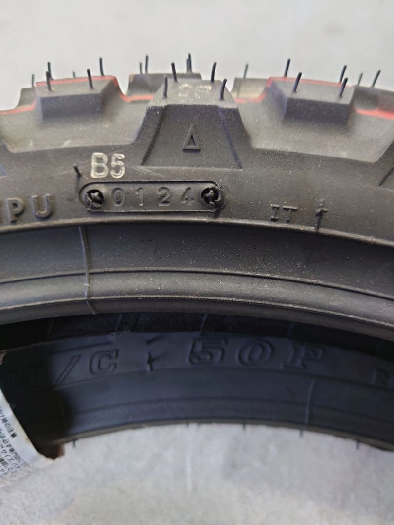 IRC GP-22 オン・オフロード タイヤ 80/90-17htaed