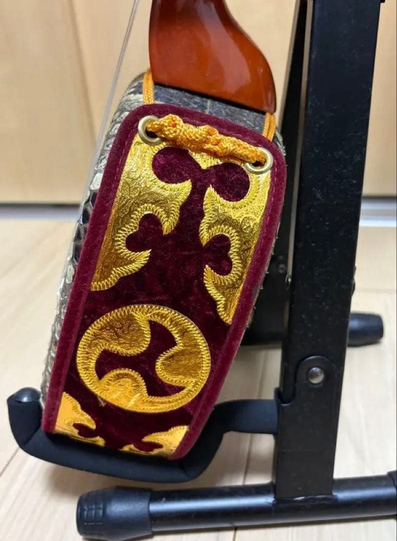 沖縄三線（天然蛇皮）ケース、三線用台、チューニング、カバー有