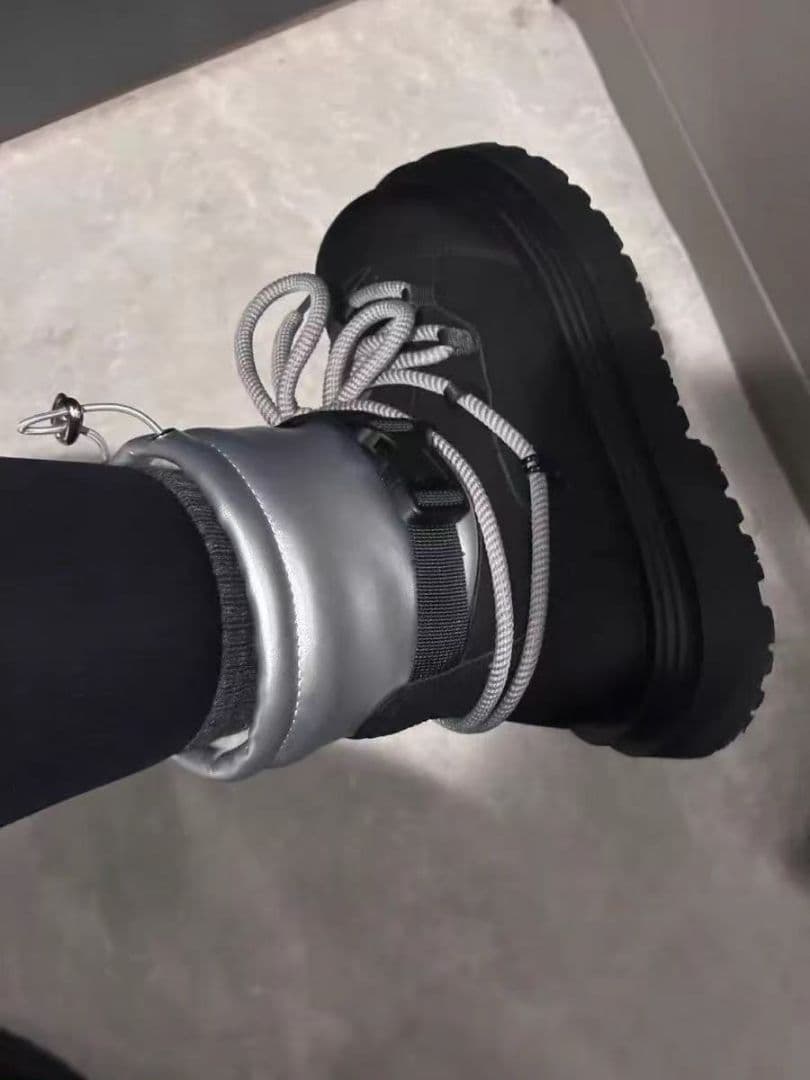 スノーブーツ ブラック/シルバーSalomon Silver 女性用スノーボード