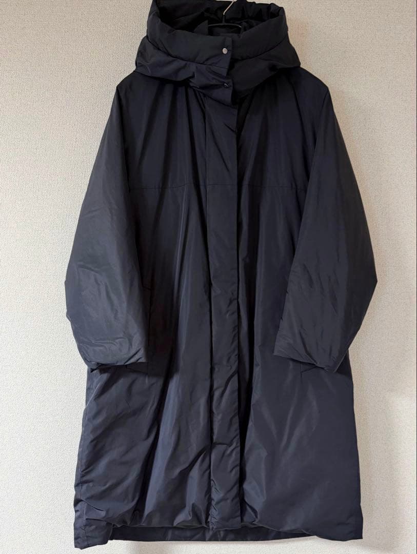 ebure フォルムダウン フード コート ネイビー 38サイズ 121,000