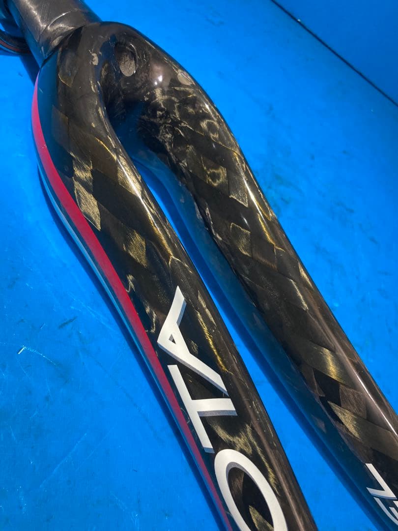 ◻️KUOTA KEBEL フルカーボンフロントフォーク ヘッドパーツ付