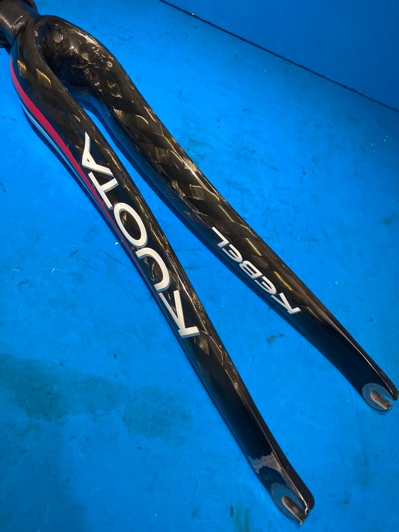 ◻️KUOTA KEBEL フルカーボンフロントフォーク ヘッドパーツ付