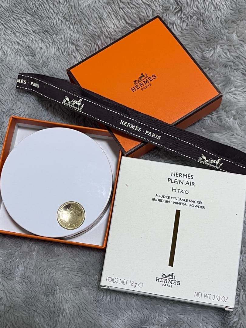【エルメス】フェイスパウダー Hトリオ ナクレ 01
