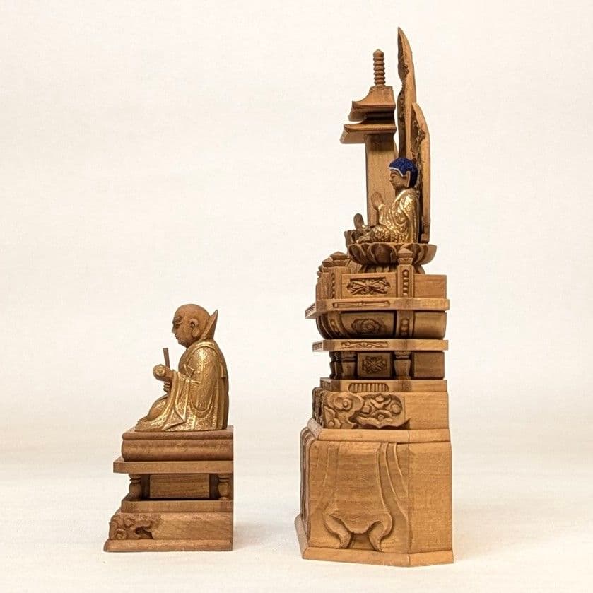 【セール・新品】 厨子入り　日蓮聖人　三宝尊　紅檀　金泥　総高さ約21㎝