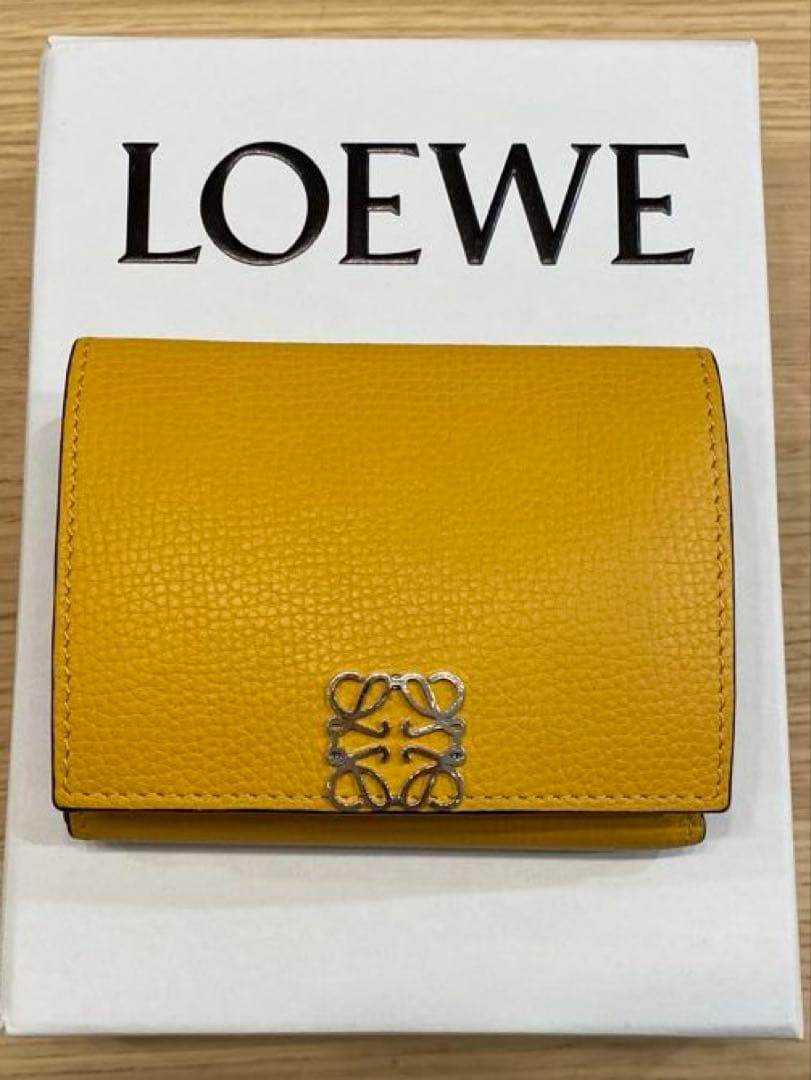 ロエベ 財布 アナグラム トライフォールド ウォレット 三つ折り