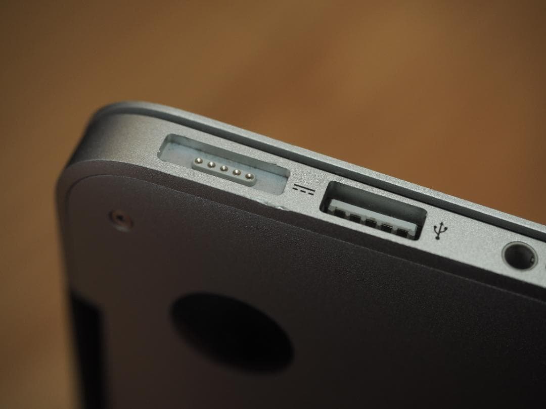 MacBookAir 2014 13インチ メモリ4GB SSD256GB