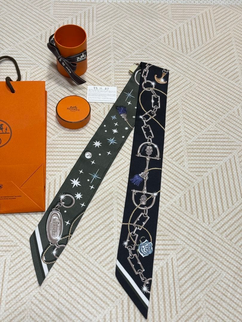 【新品】エルメス ツイリー Twilly 《セ・ラ・フェット》　2025aw