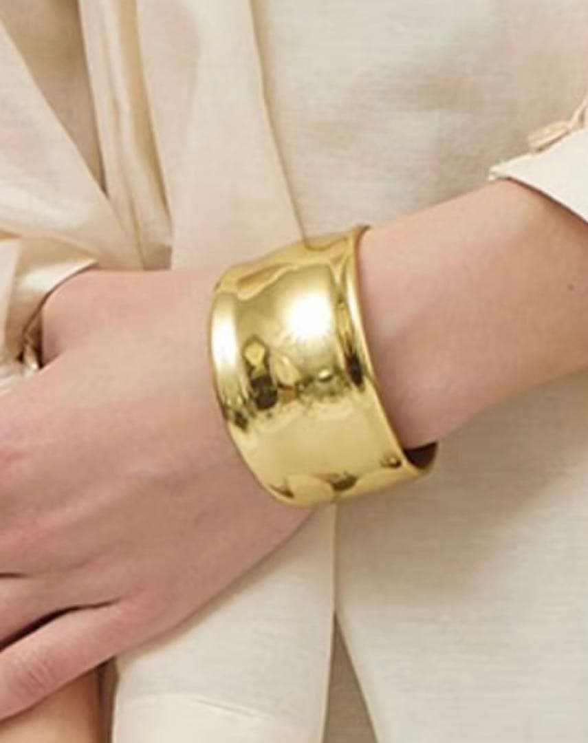 カレンソロジー　ゴールド バングル ブレスレット