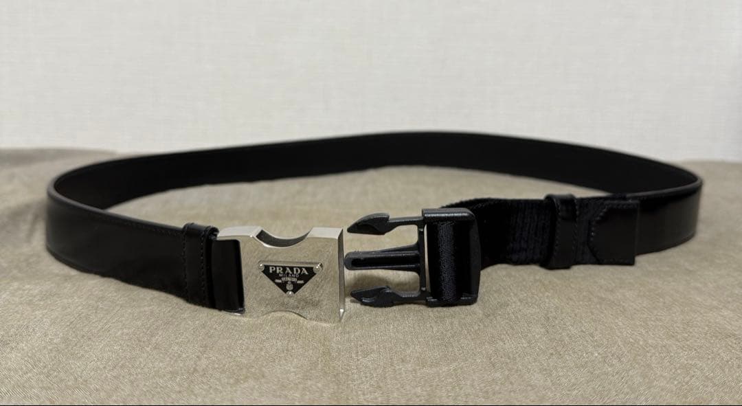 プラダ　ベルト　ブラック
