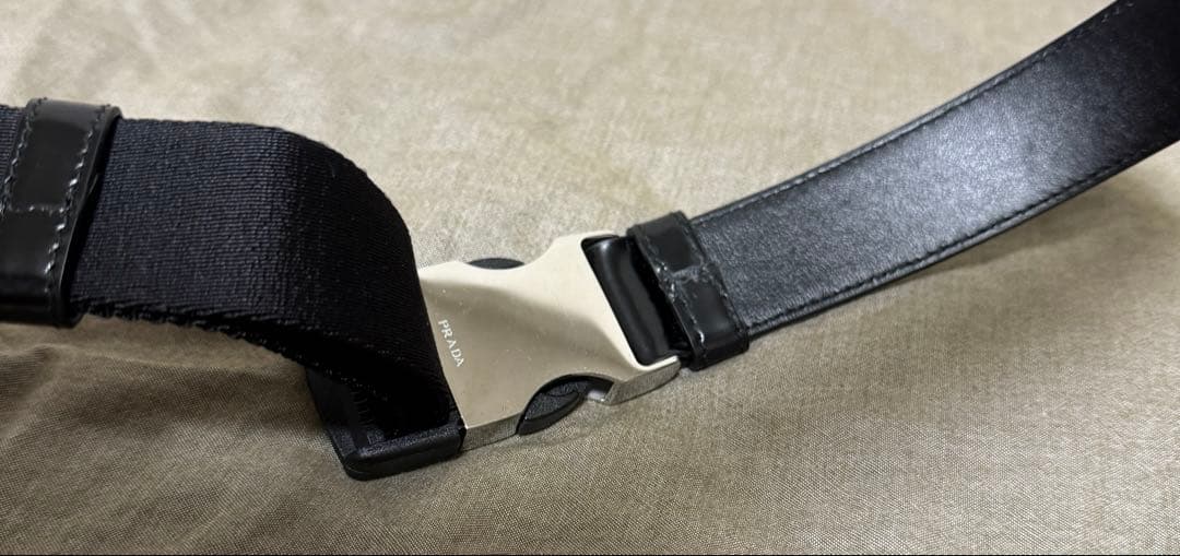 プラダ　ベルト　ブラック