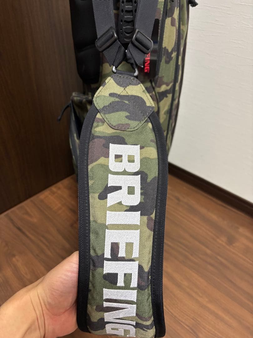 ブリーフィング ウッドランドカモ　迷彩　キャディバッグ　シングルストラップ