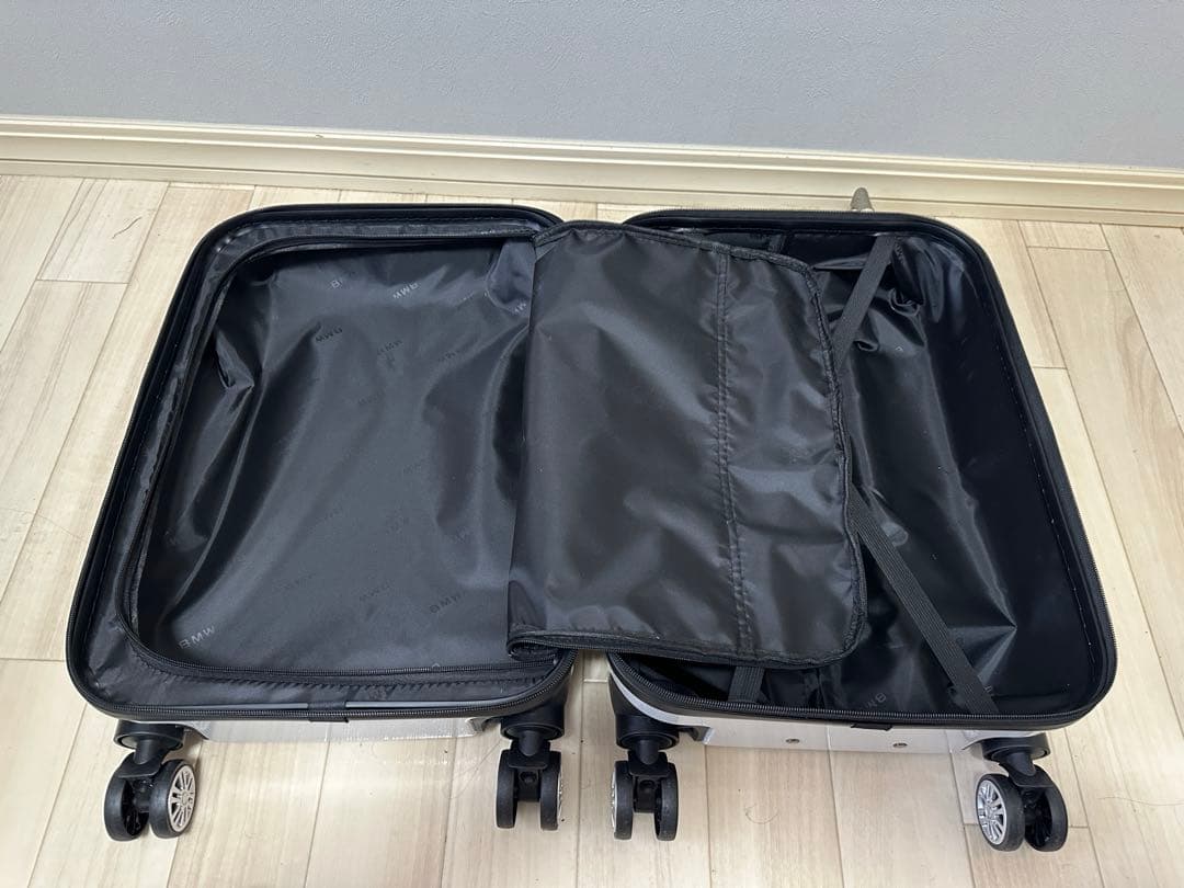 BMW ベアデザイン・ホワイトキャリーケース（機内持ち込みサイズ）