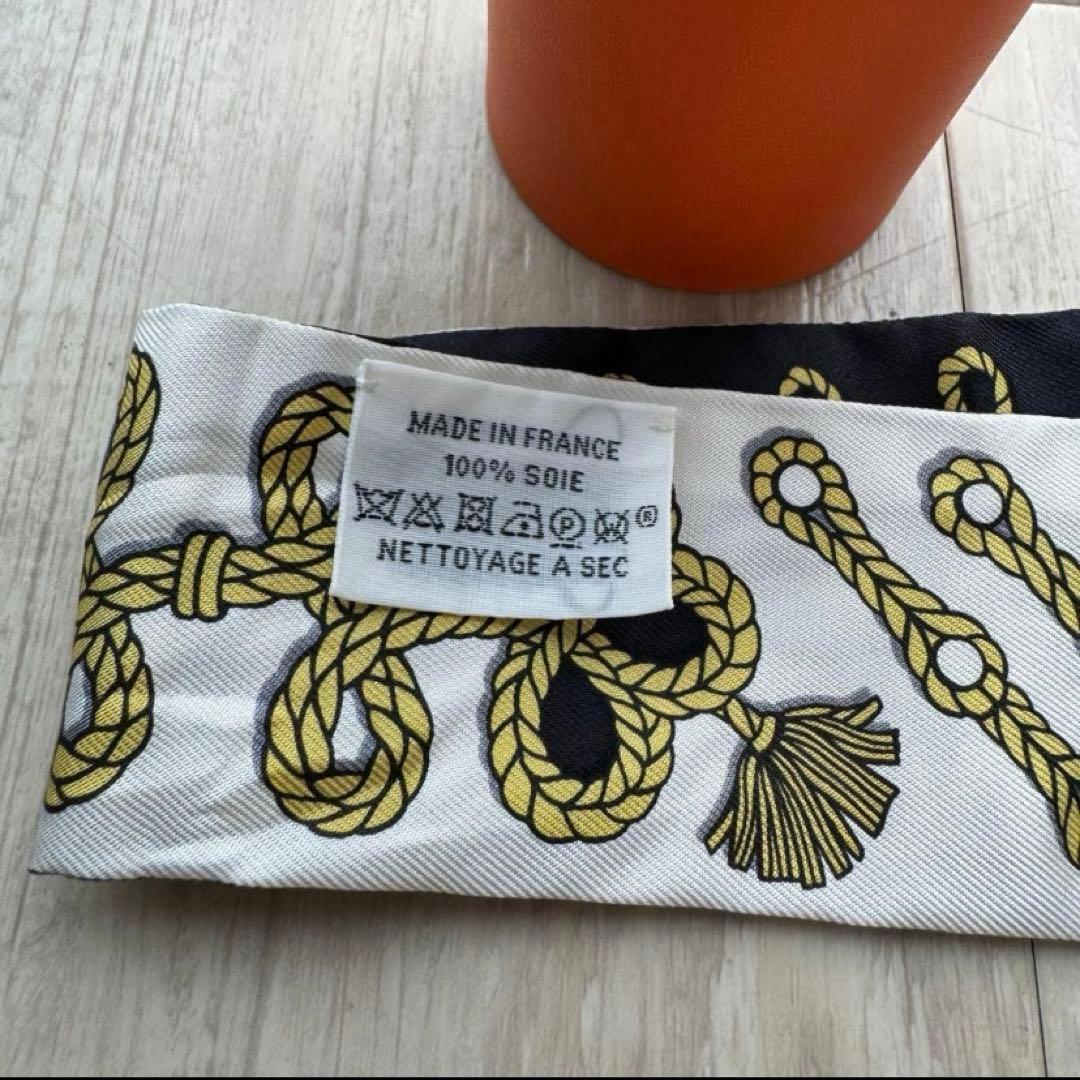 HERMES ツイリー 黒白 ゴールド模様