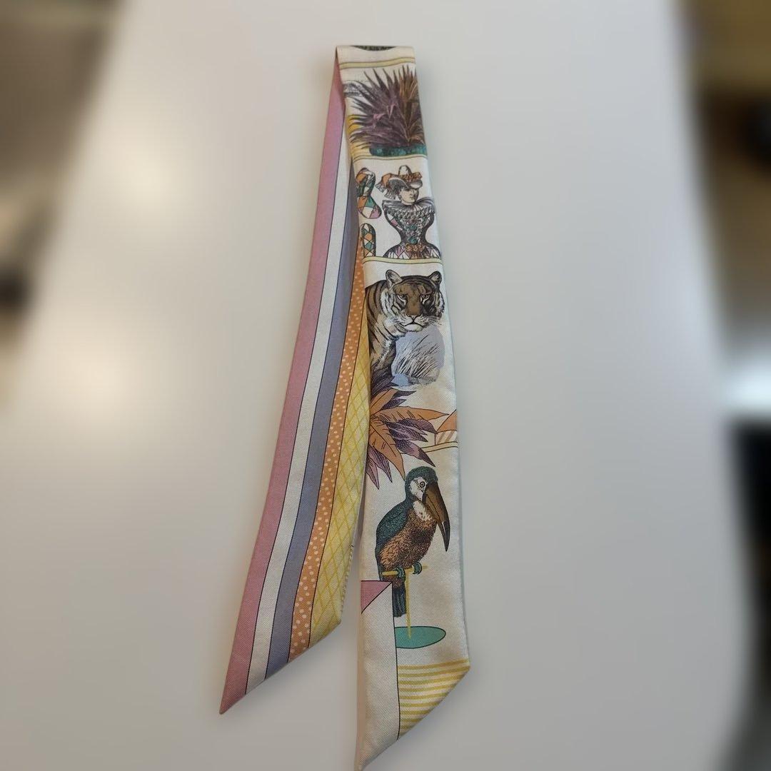 ビスケ様用 エルメス 美品ツイリー