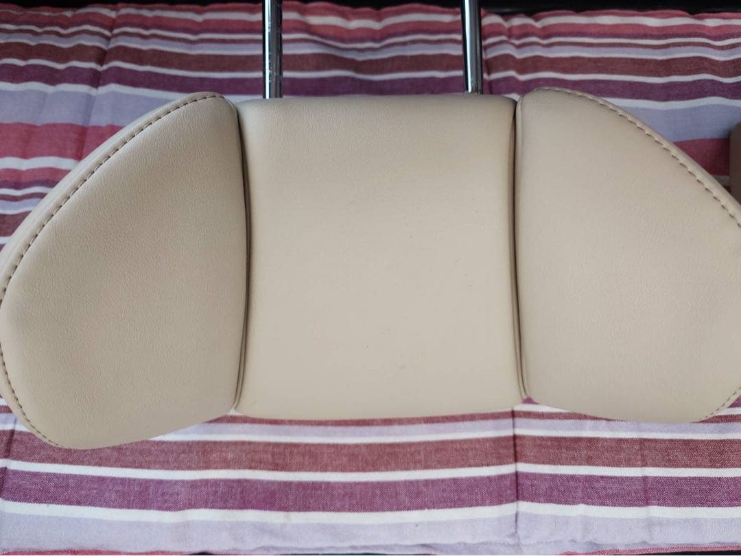 30アルファード後期　　ヘッドレスト