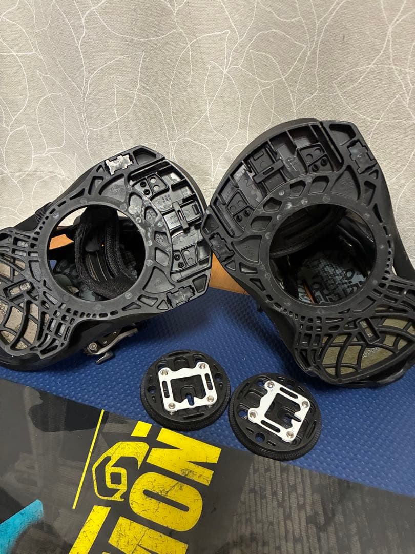 サロモン Surface 156カラー統一ビンディングMサイズ - メルカリ