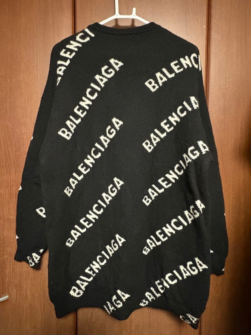 balenciaga ロゴ ニット