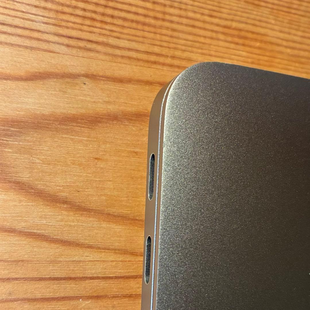 Apple MacBook Air M1（2020）スペースグレイ