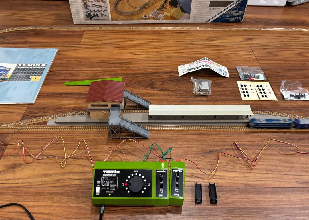 美品】TOMIX ニューベーシックセット3 EF66形電気機関車 90003 - メルカリ