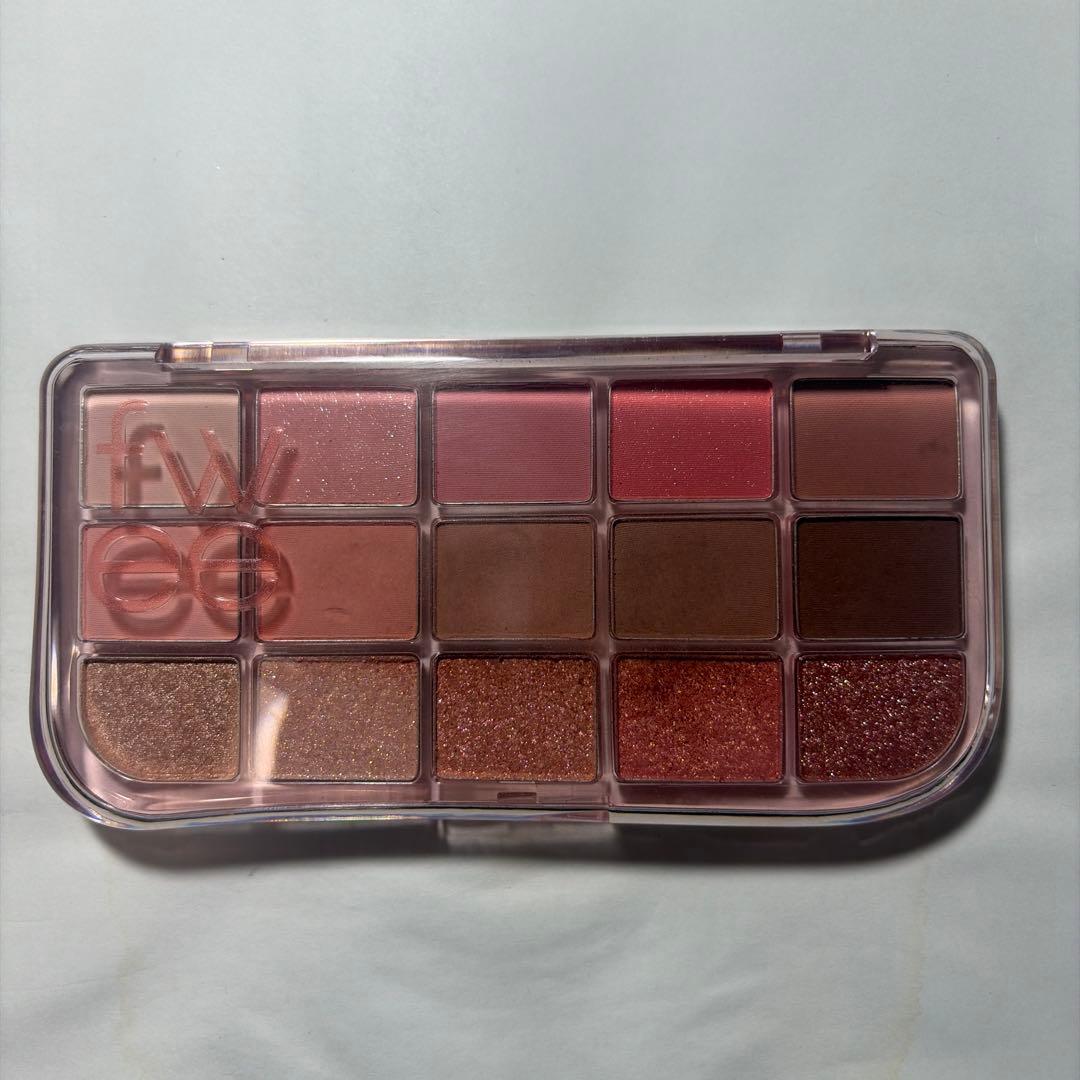 fwee アイシャドウパレット 04 - メルカリ