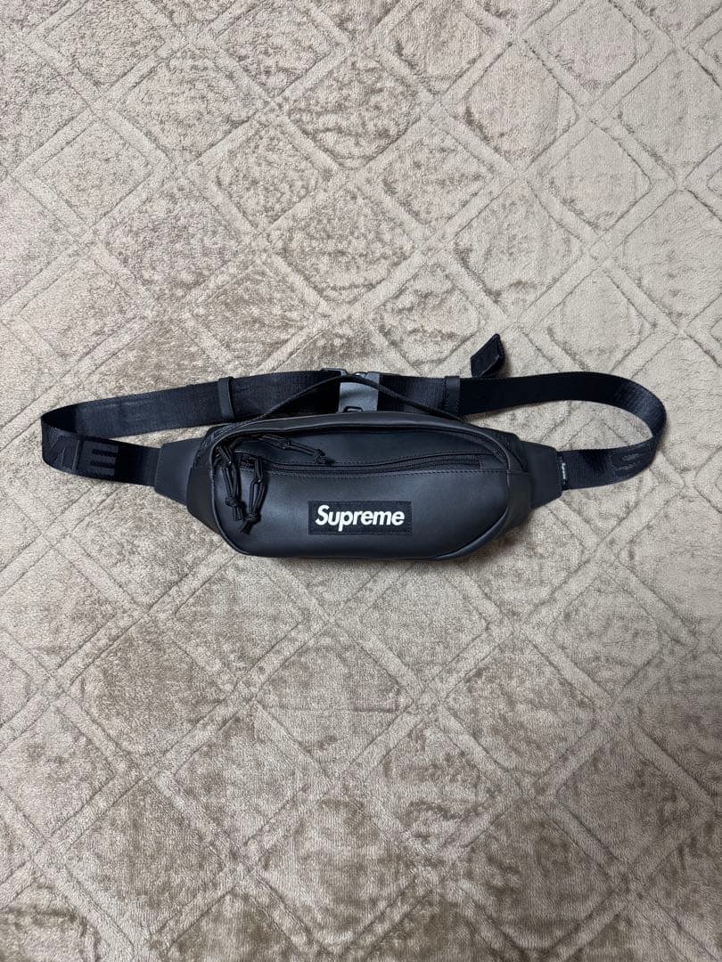 ヨ*カ様 Supreme Leather Waist Bag \"Black\" (