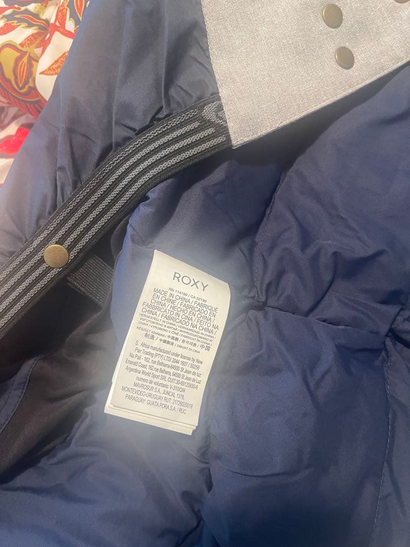 定価41800円新品同様☆Roxy☆スノーボードジャケットホワイト/ネイビー s
