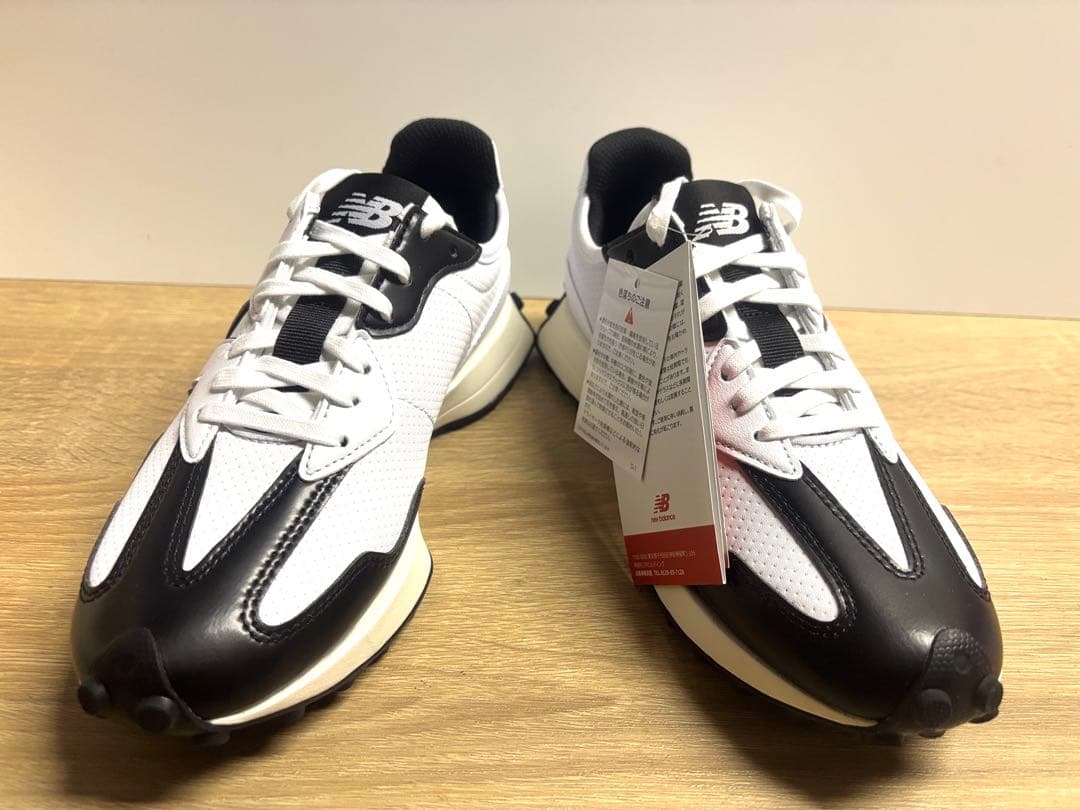 未使用 24.5cm D ニューバランスゴルフシューズ WGS327AFホワイト