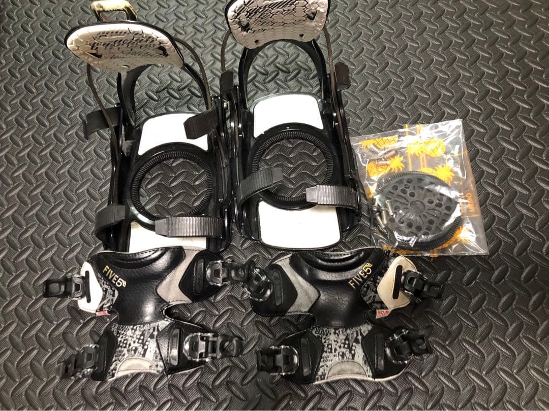 スノーボード バインディング FLOW 5 FIVE ビンディング　Mサイズ